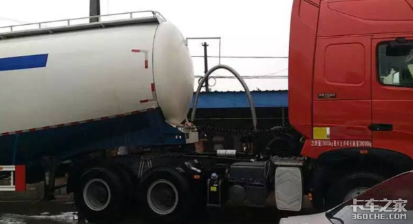 粉罐车了解多少 参数型号为你一一解答