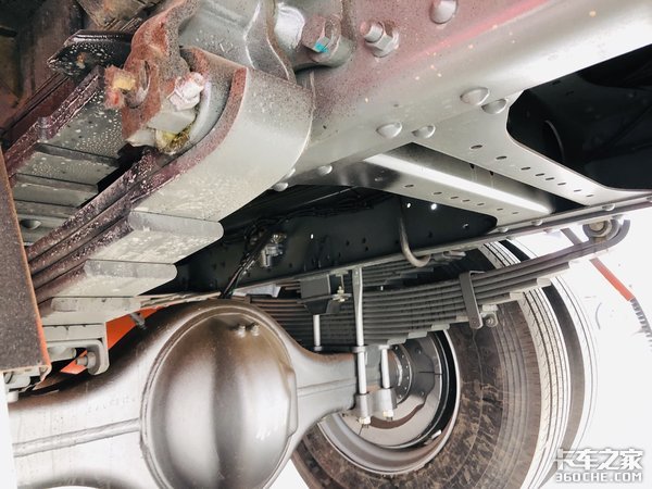 实力车型典范！中国重汽汕德卡G5 7.8米 6x2载货车详解