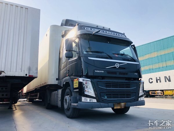 续航超4000km沃尔沃fm460专攻快递运输