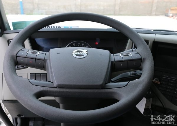 持续续航超4000km 沃尔沃FM460专攻快递运输