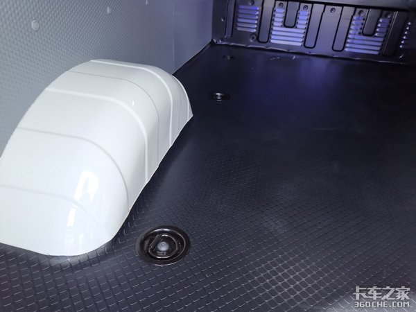 上汽大通EV30纯电动 城配行业的搅局者?