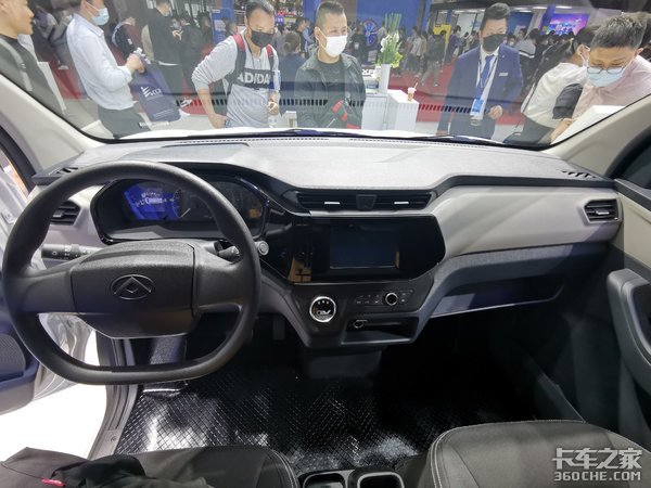 上汽大通EV30纯电动 城配行业的搅局者?