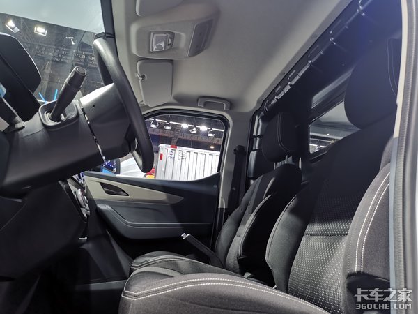 上汽大通EV30纯电动 城配行业的搅局者?