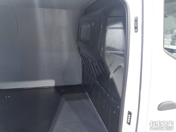 上汽大通EV30纯电动 城配行业的搅局者?