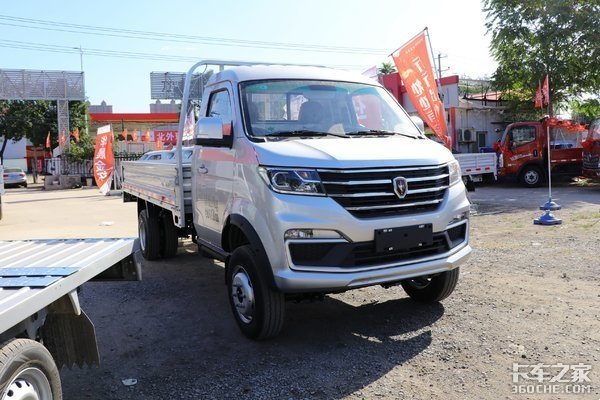 国六 华晨金杯t50给你带来准轻卡的体验