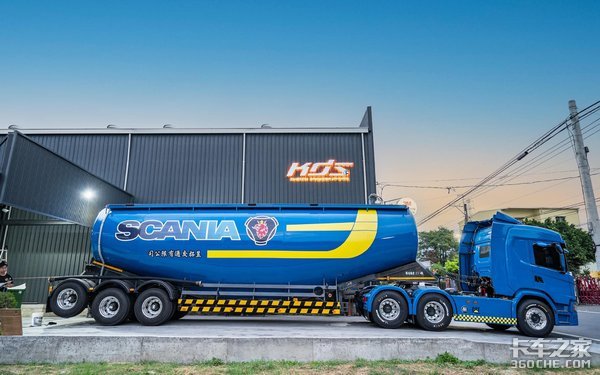 人文情怀加持 这位宝岛台湾车主的粉粒罐体也的很“斯堪尼亚”