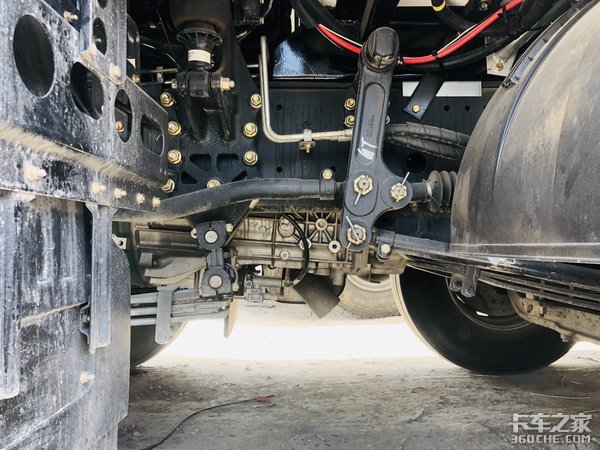 冷藏运输能手 图解解放J6P 9米6冷藏车