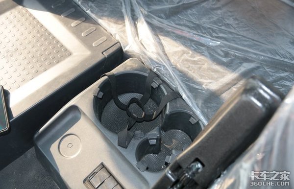 冷藏运输能手 图解解放J6P 9米6冷藏车