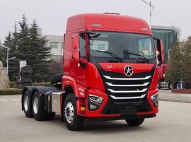 外观向大运V9看齐 装潍柴400马力发动机 大运V7亮相工信部