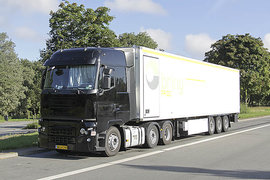 曝雷诺新重卡谍照