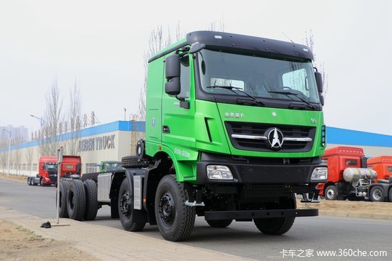 前四后八自卸车，颠覆以往“大块头”印象 北奔V3对比豪瀚N6G