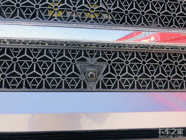 专线零担运输选它最靠谱 图解31.98万HOWO TH7犇赢版