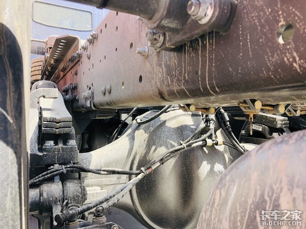 专线零担运输选它最靠谱 图解31.98万HOWO TH7犇赢版