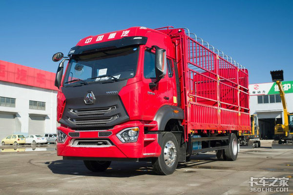 解放称雄重汽最猛，4月中重型载货车市场特点深度剖析