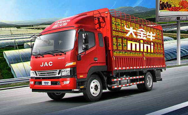 大金牛mini采用线上发布 发动机排量4.0L货箱长度5.5米