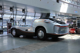 房车 无人驾驶齐亮相 乘龙6.7品牌日展车亮点有点多