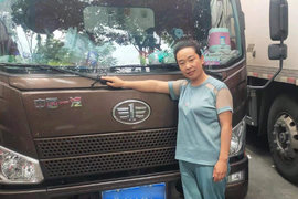 女卡友一台轻卡跑全国 收入是当地同龄人5倍 纪春琴讲述冷藏生意经