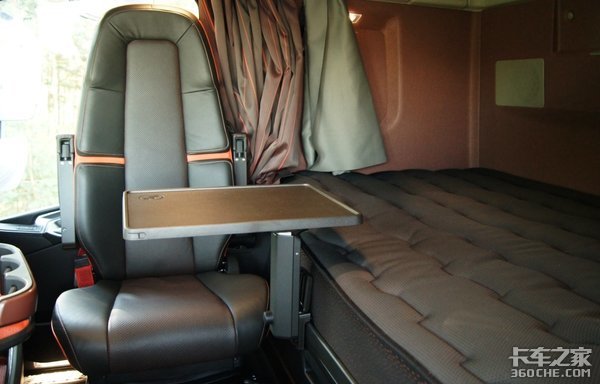 沃尔沃FH16舒适性升级 带专属软质地毯、卧铺宽度超一米