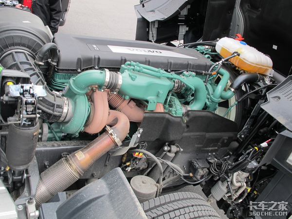 沃尔沃FH16舒适性升级 带专属软质地毯、卧铺宽度超一米