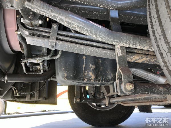 干线零担普货专用车型 HOWO T7H 460 8x4载货车