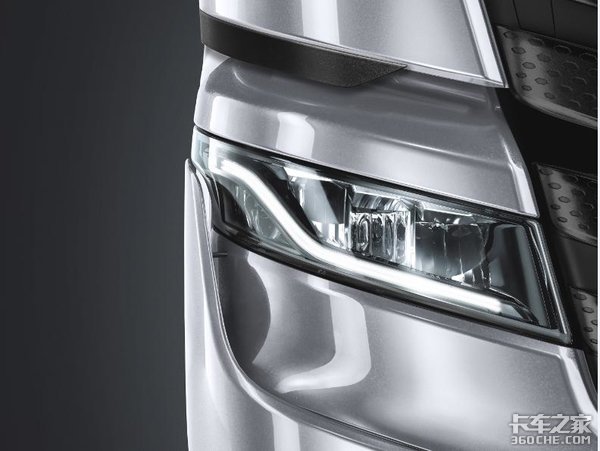 锋芒毕露？ 依维柯 S-WAY牵引车改款 多种配置可选