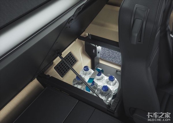 锋芒毕露？ 依维柯 S-WAY牵引车改款 多种配置可选