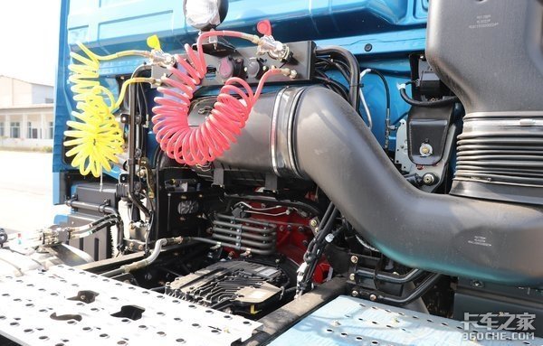 拉煤倒短也能开自动挡重卡 福田欧曼GTL经典再续