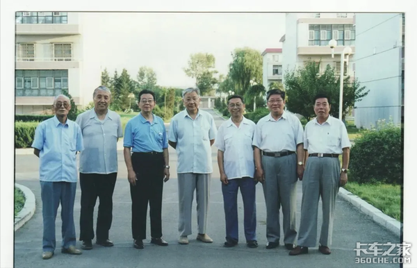 老解放为何30年一贯制？揭秘背后那段不为人知的故事