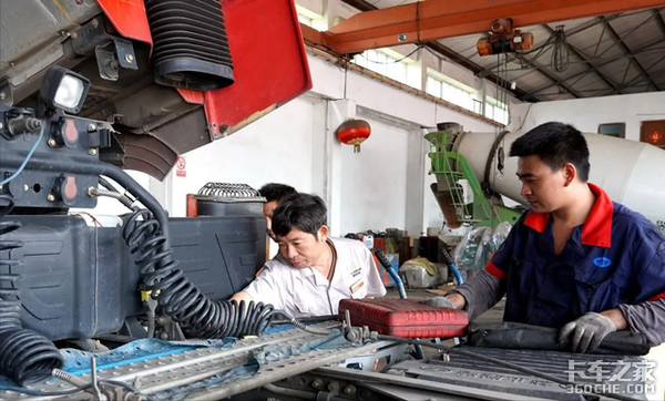 �������в�����&nbsp;ά����ҵ30��ı仯