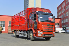 时尚内外设计 240马力配置高 精英版解放J6L跑绿通咋样