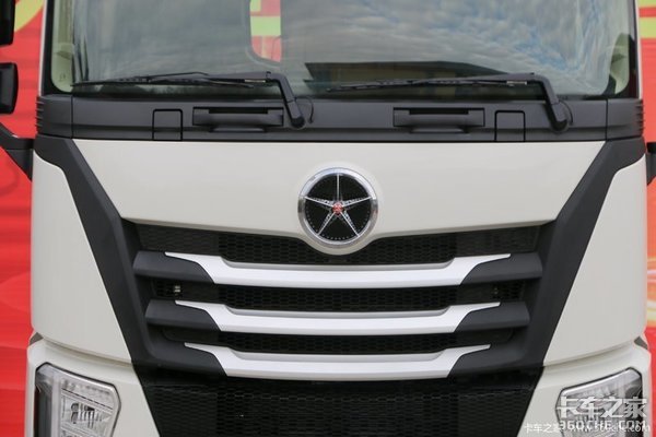 多拉快跑好选择？ 大运V9让运输更安心 看它表现如何