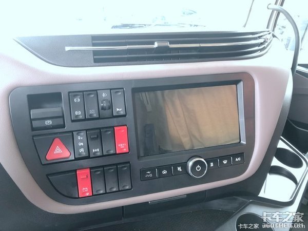 多拉快跑好选择？ 大运V9让运输更安心 看它表现如何