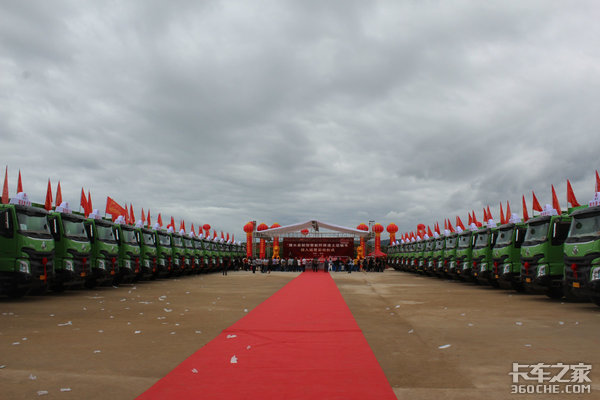 红河联洋100台柳汽新型智能渣土车成功交付