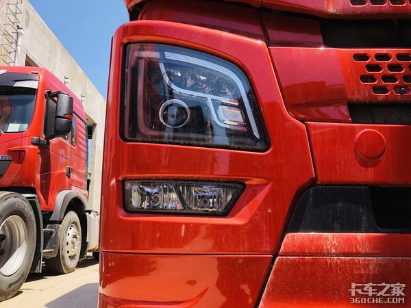 散户车主在路上的“家” 青汽生活舱