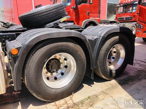 散户车主在路上的“家” 青汽生活舱