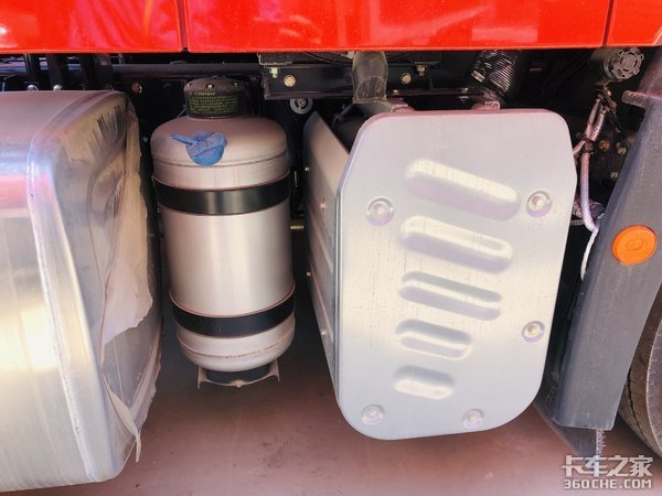 散户车主在路上的“家” 青汽生活舱