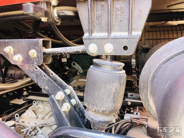 散户车主在路上的“家” 青汽生活舱