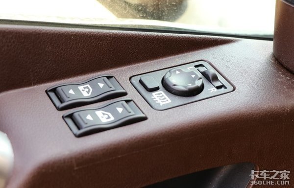 散户车主在路上的“家” 青汽生活舱