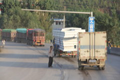 �人Դͷ�γ� ���������ֻ��ʵ��䷴