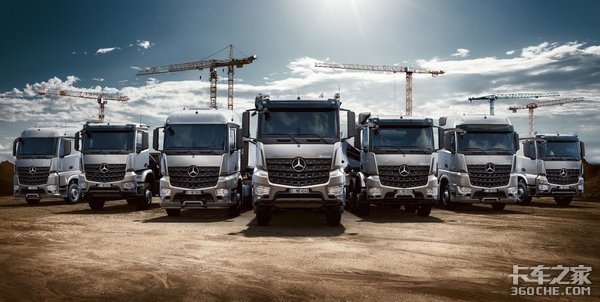 舒适、安全再升级 奔驰发布全新ACTROS-L系列车型