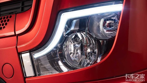 舒适、安全再升级 奔驰发布全新ACTROS-L系列车型