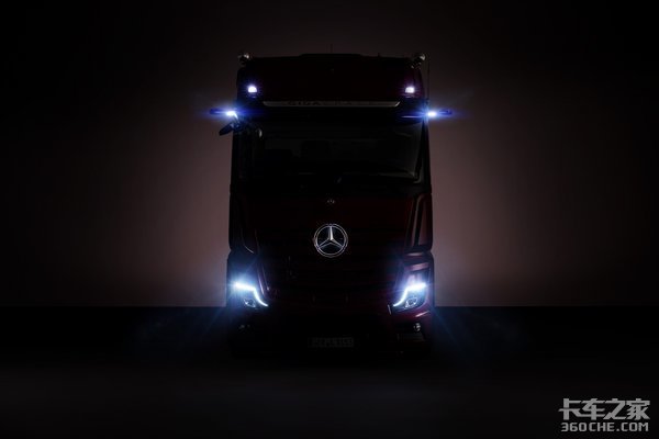 舒适、安全再升级 奔驰发布全新ACTROS-L系列车型