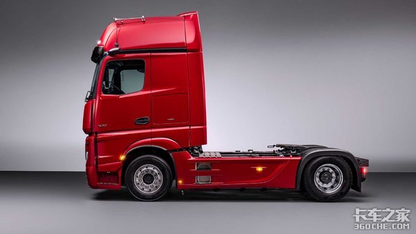 舒适、安全再升级 奔驰发布全新ACTROS-L系列车型