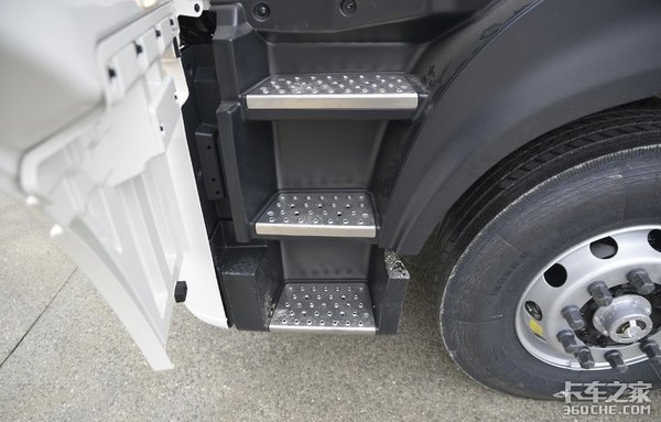 32万的东风天龙KL最大465马力 跑专线运输可还行？