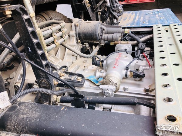 国六福康470动力 拓宽式卧铺很贴心 欧曼GTL配货很实用