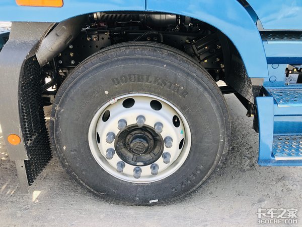 国六福康470动力 拓宽式卧铺很贴心 欧曼GTL配货很实用