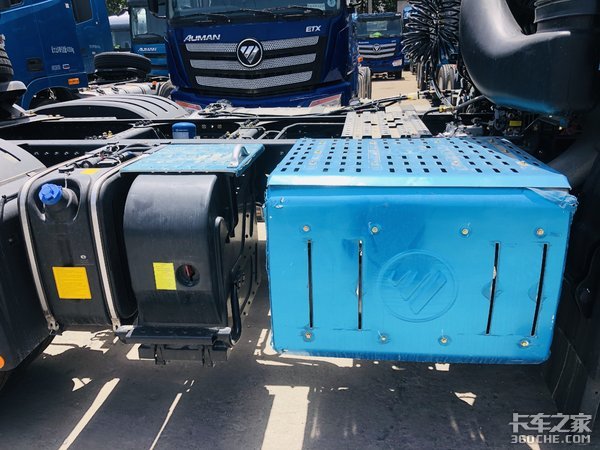 国六福康470动力 拓宽式卧铺很贴心 欧曼GTL配货很实用