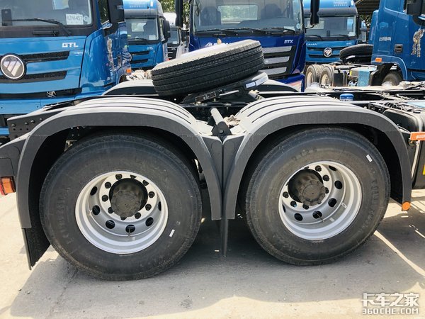 国六福康470动力 拓宽式卧铺很贴心 欧曼GTL配货很实用