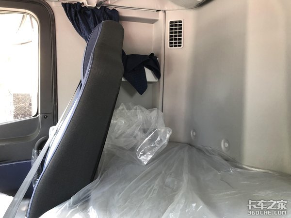国六福康470动力 拓宽式卧铺很贴心 欧曼GTL配货很实用