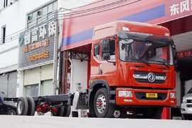 9米8大单桥装东康六缸机 国六东风多利卡D12能装64方